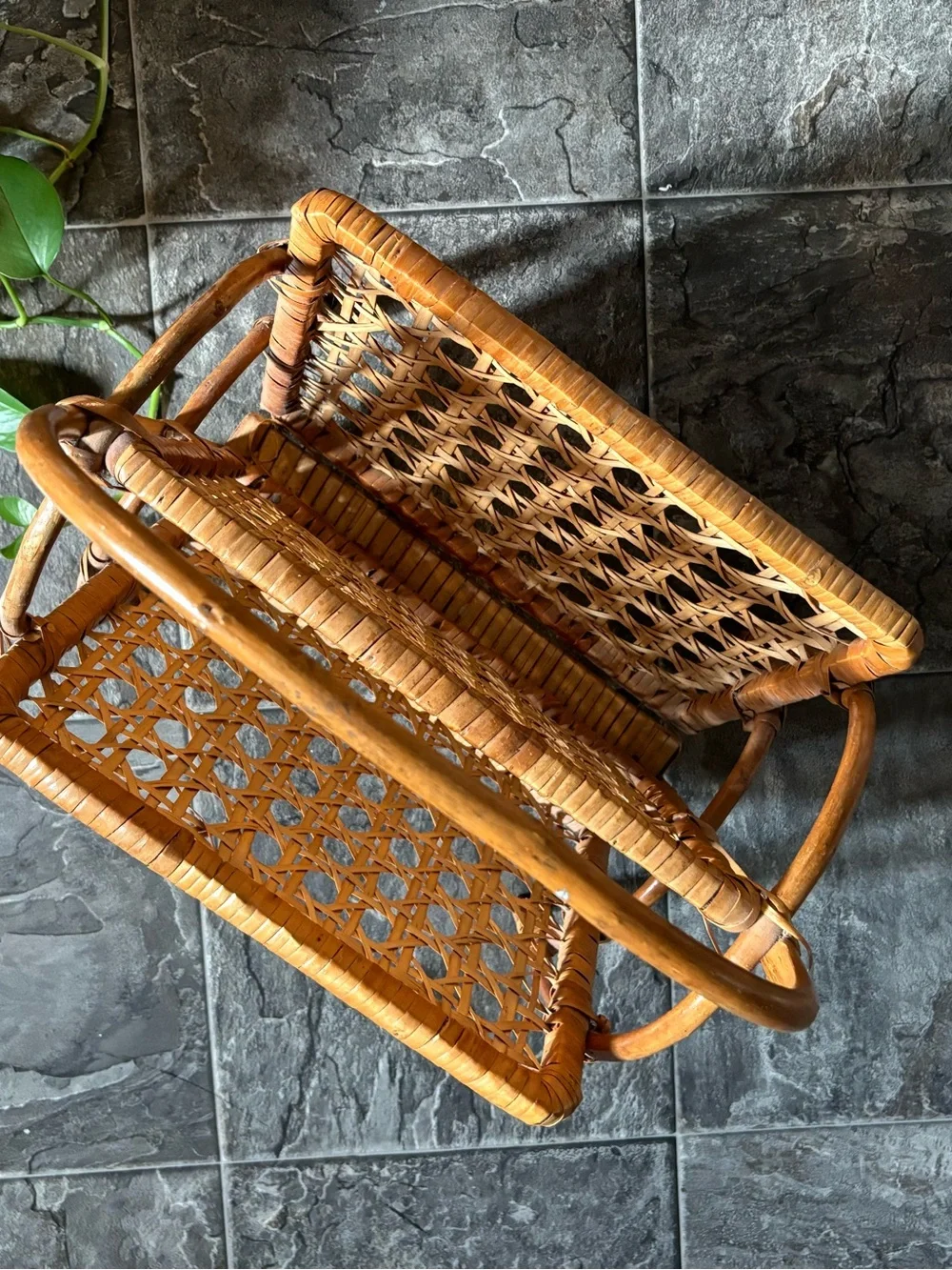 Wicker magazine holder - Picture 3 of 4